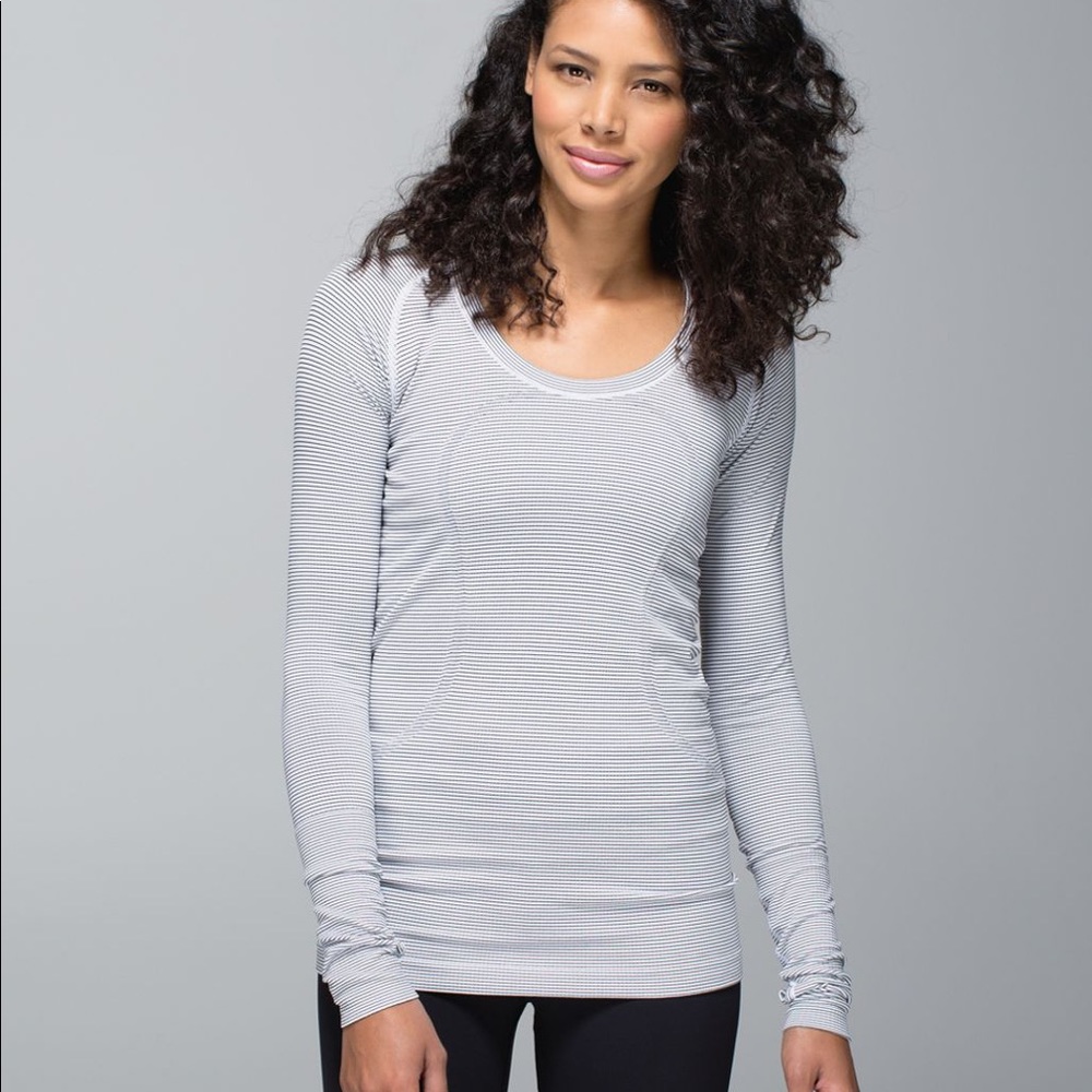 Lululemon LS Swiftly Scoop Neck size 4